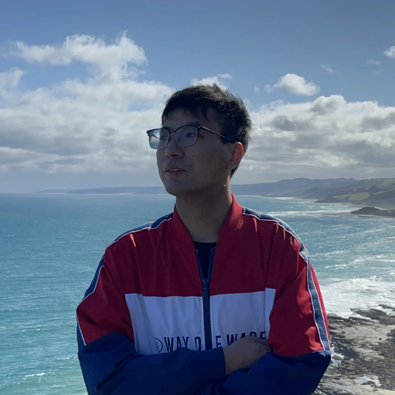 Meng Luo by the ocean